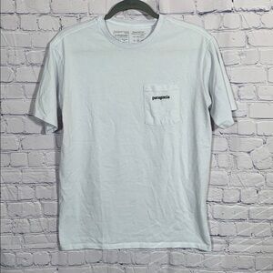 Patagonia Mens Line Logo Ridge Pocket Responsibill-Tee Blue Size XS Regular Fit